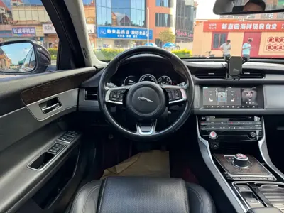 Jaguar XFL