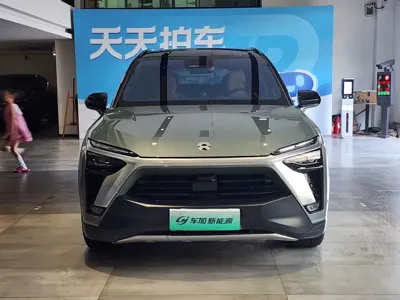 Nio ES8