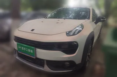 Lynk & Co 02