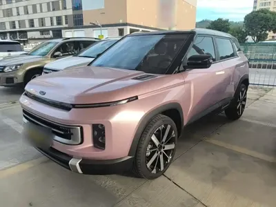 Geely ICON