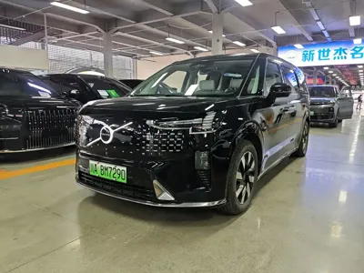 Volvo EM90