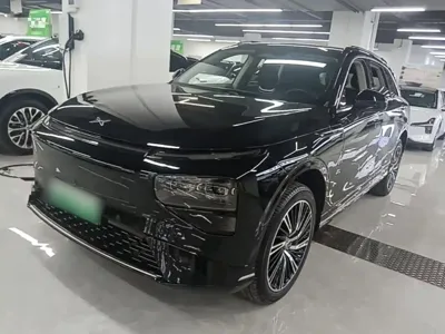 Xpeng G9