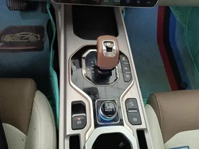 Geely ICON