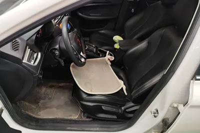 Roewe i5