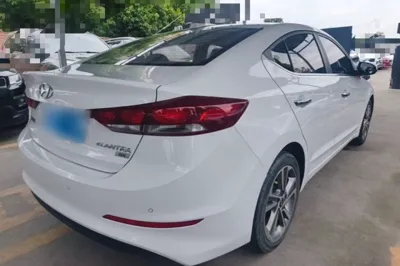Hyundai Elantra (6th Generation