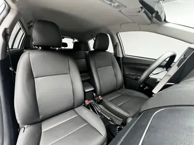 Toyota Yaris L