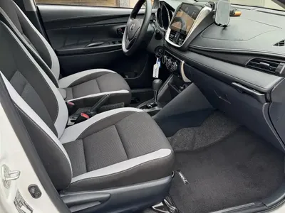 Toyota Yaris L