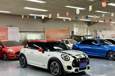 MINI JCW