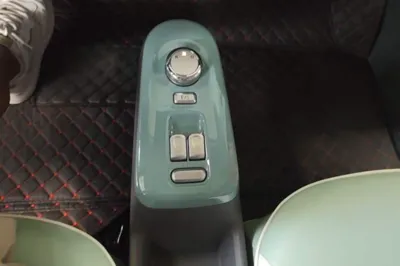 CHANGAN NEVO Lumin