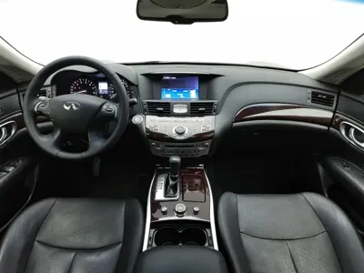 Infiniti Q70