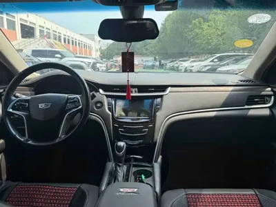 Cadillac XTS