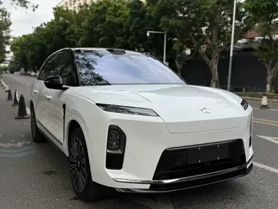 Nio ES8