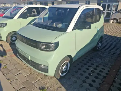 Wuling MINIEV