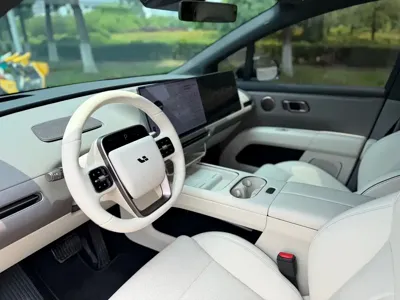 Li Auto 理想i6