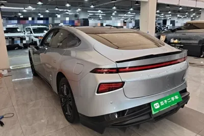 Xpeng P7