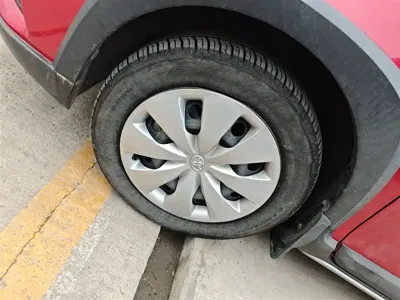Toyota Yaris L