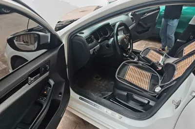 Volkswagen Sagitar