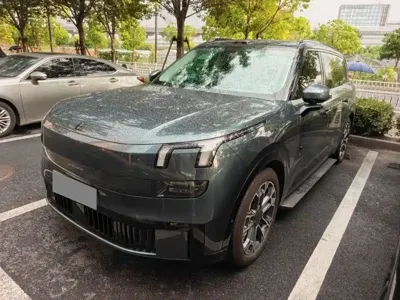 Lynk & Co 领克900
