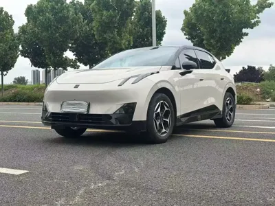 Lynk & Co Z20