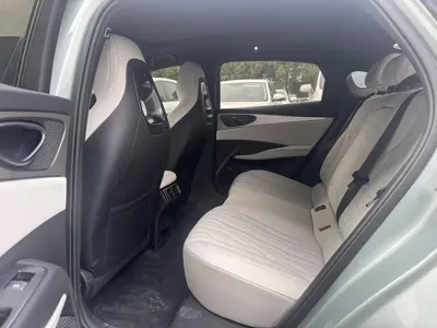 BYD 海豹06