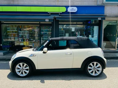 MINI Cooper Convertible