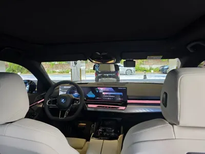 BMW i5
