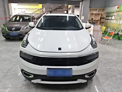 Lynk & Co 01