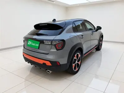 Lynk & Co 02