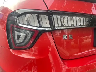 Lynk & Co 03
