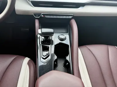Geely Xingyue L