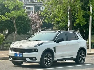 Lynk & Co 01
