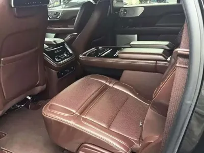 Lincoln Navigator