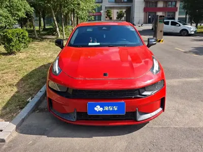 Lynk & Co 03