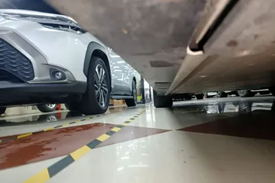 Volvo EM90
