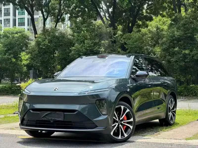 Nio ES8