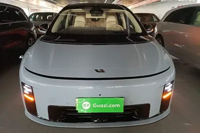 Li Auto Li Auto i8