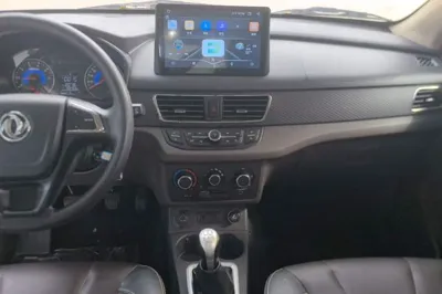 Dongfeng Fengon 330