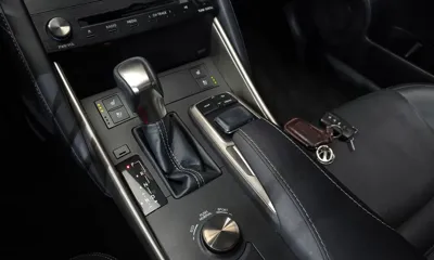 Lexus IS