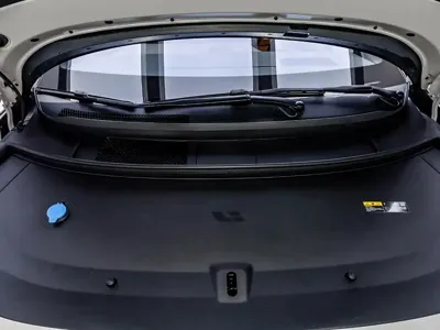 Li Auto Li i8