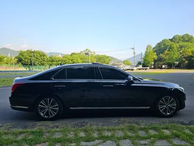 Genesis EQ900