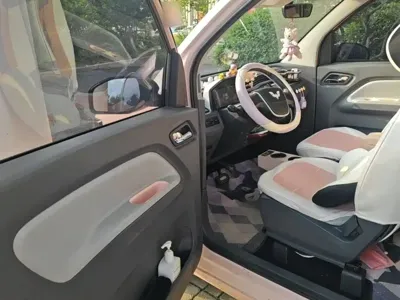 Wuling MINIEV