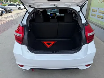 Toyota Yaris L