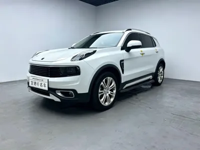 Lynk & Co 01