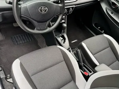 Toyota Yaris L
