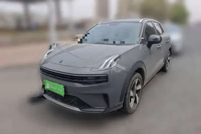 Lynk & Co 06