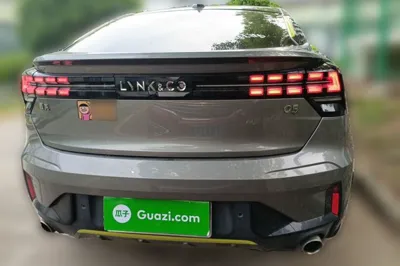 Lynk & Co 05