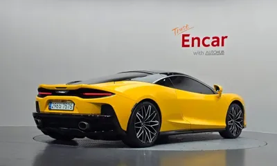McLaren GT