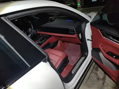 Porsche Macan EV
