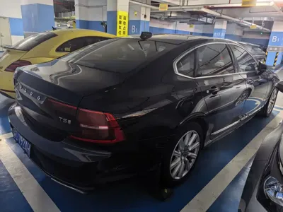 Volvo S90