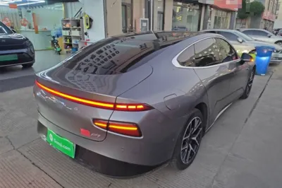 Xpeng P7